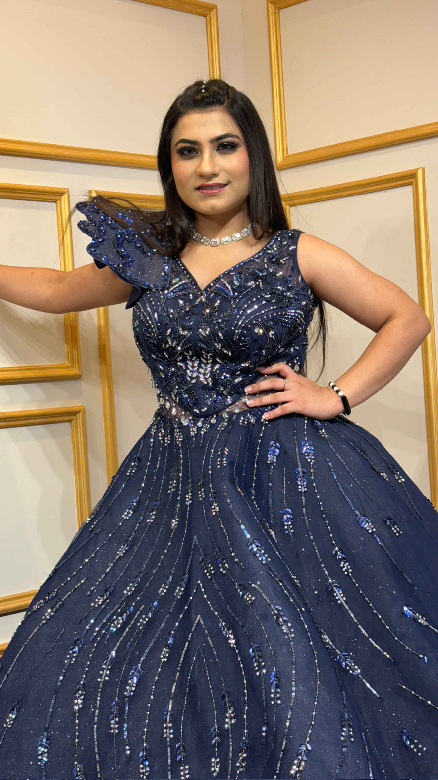 Net ball gown with cut dana & zarkan in navy blue