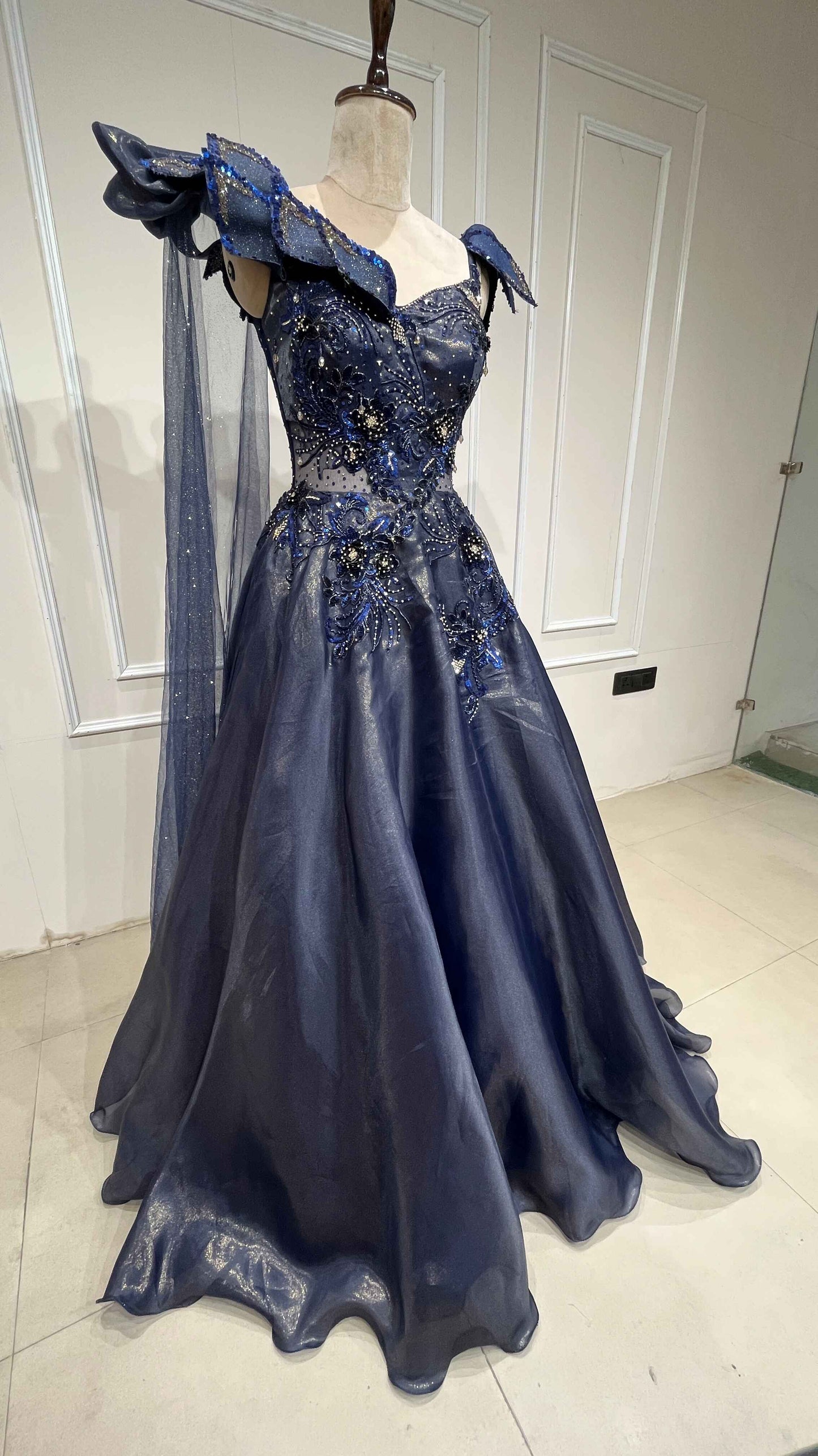 Deep blue engagement gown with cut dana & crystal in shimmer organza
